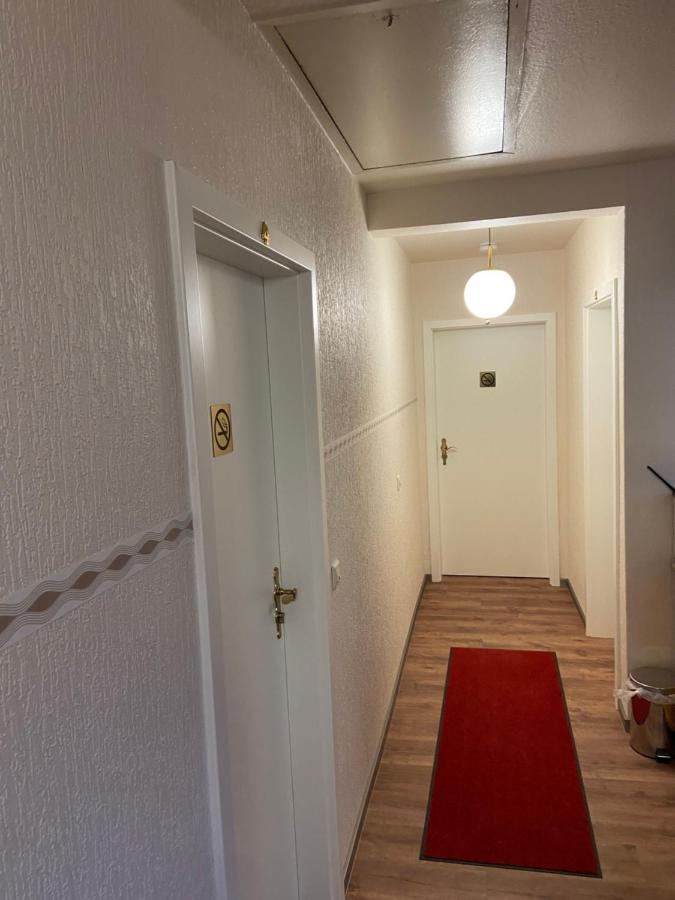 Отель Alex -Lounge -Sportsbar -Smokerlounge Otterbach Экстерьер фото