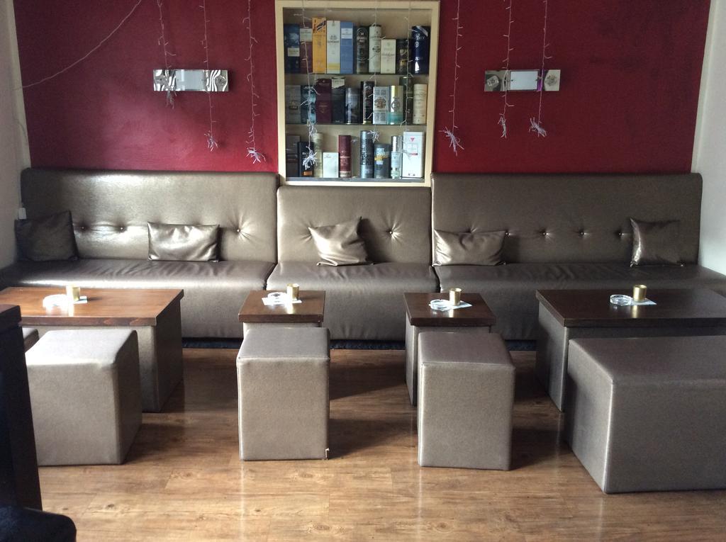 Отель Alex -Lounge -Sportsbar -Smokerlounge Otterbach Экстерьер фото