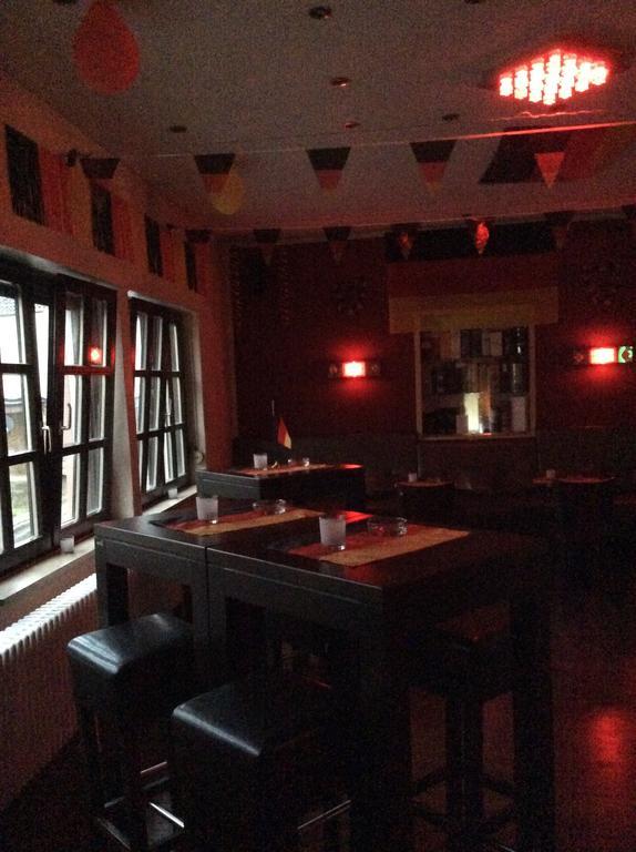 Отель Alex -Lounge -Sportsbar -Smokerlounge Otterbach Экстерьер фото