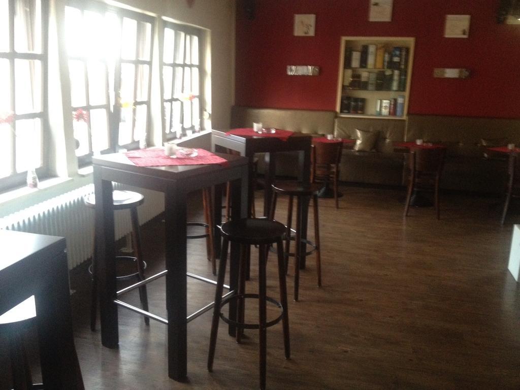 Отель Alex -Lounge -Sportsbar -Smokerlounge Otterbach Экстерьер фото